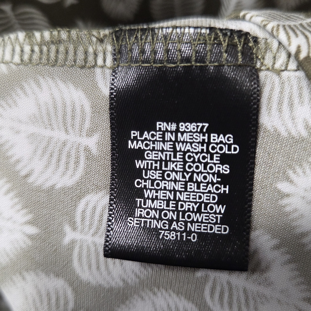 Liz Claiborne Olive Leaf Pattern Short Sleeve Top - Picture 6 of 6